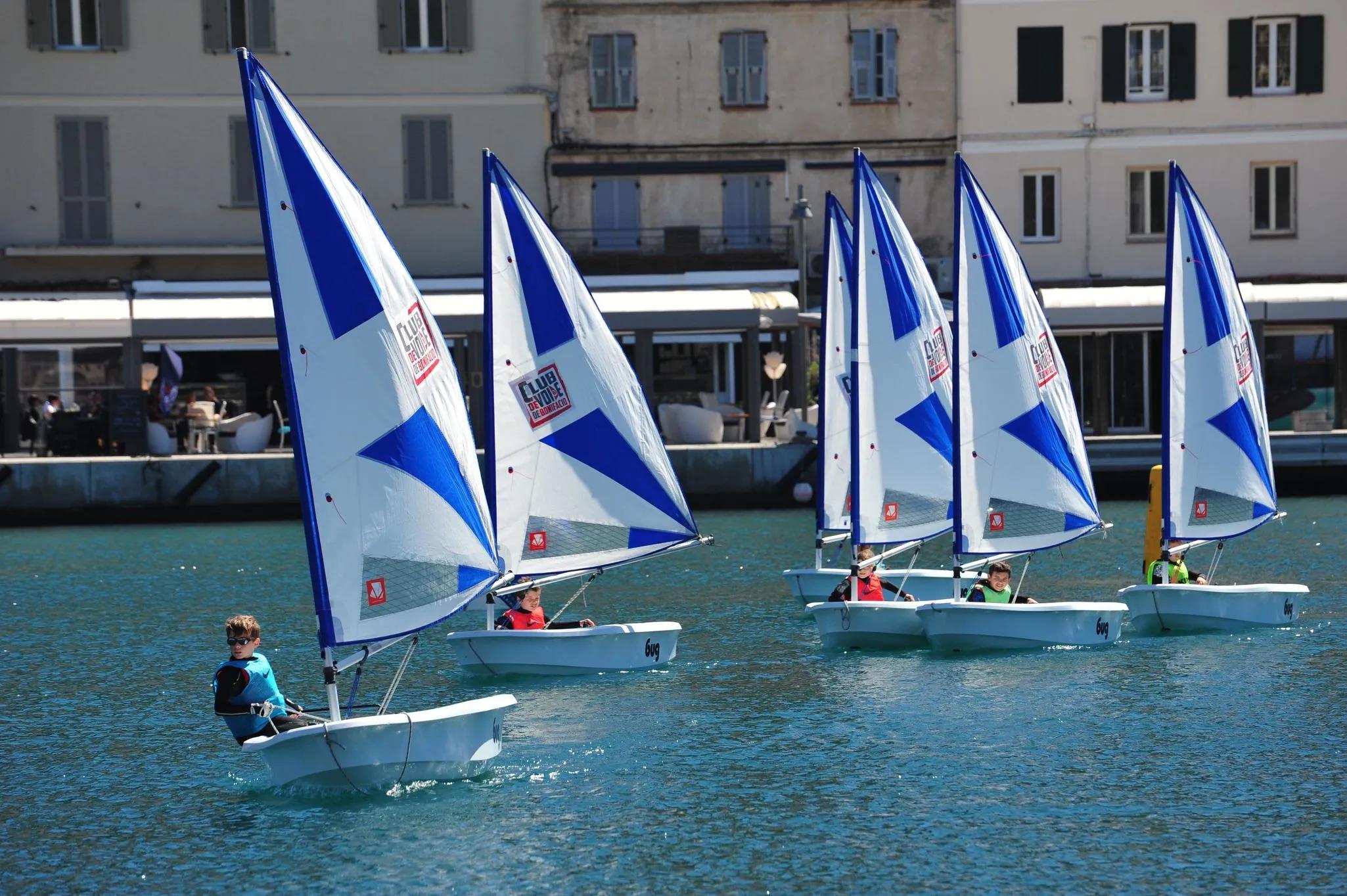 Cours de voile toute l'année à Bonifacio