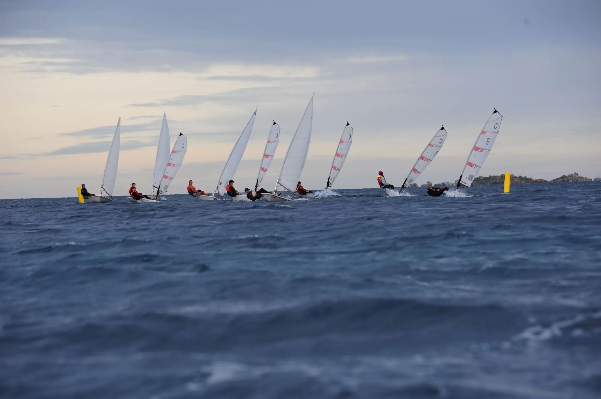 Cours de dériveur en groupe