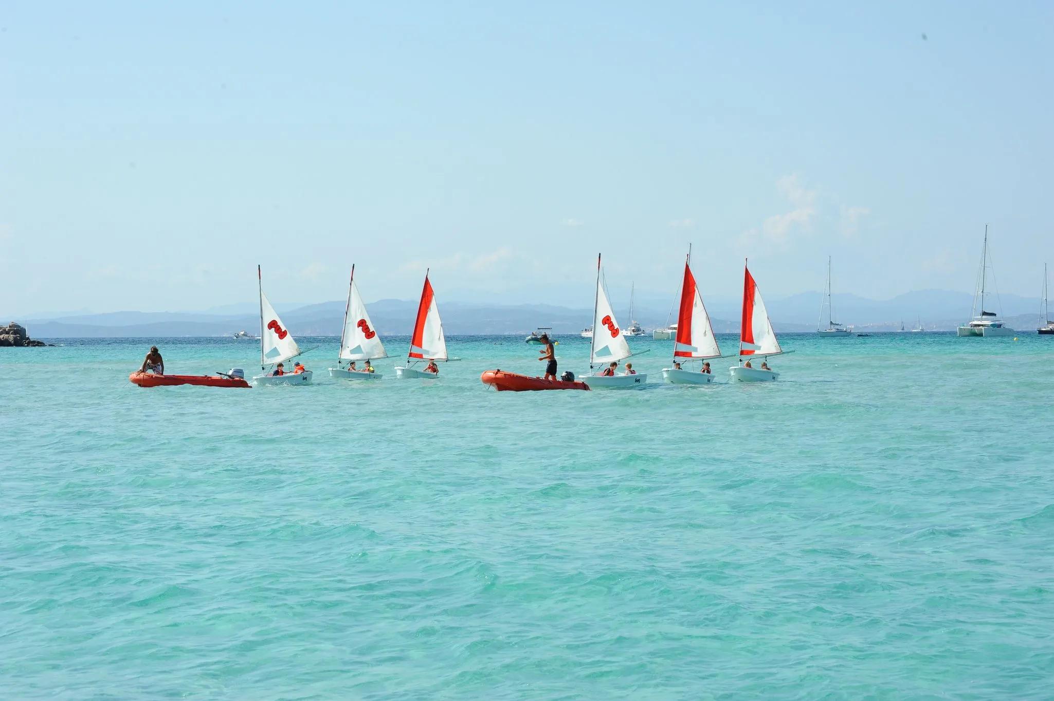 Cours de dériveur pour enfants à bonifacio