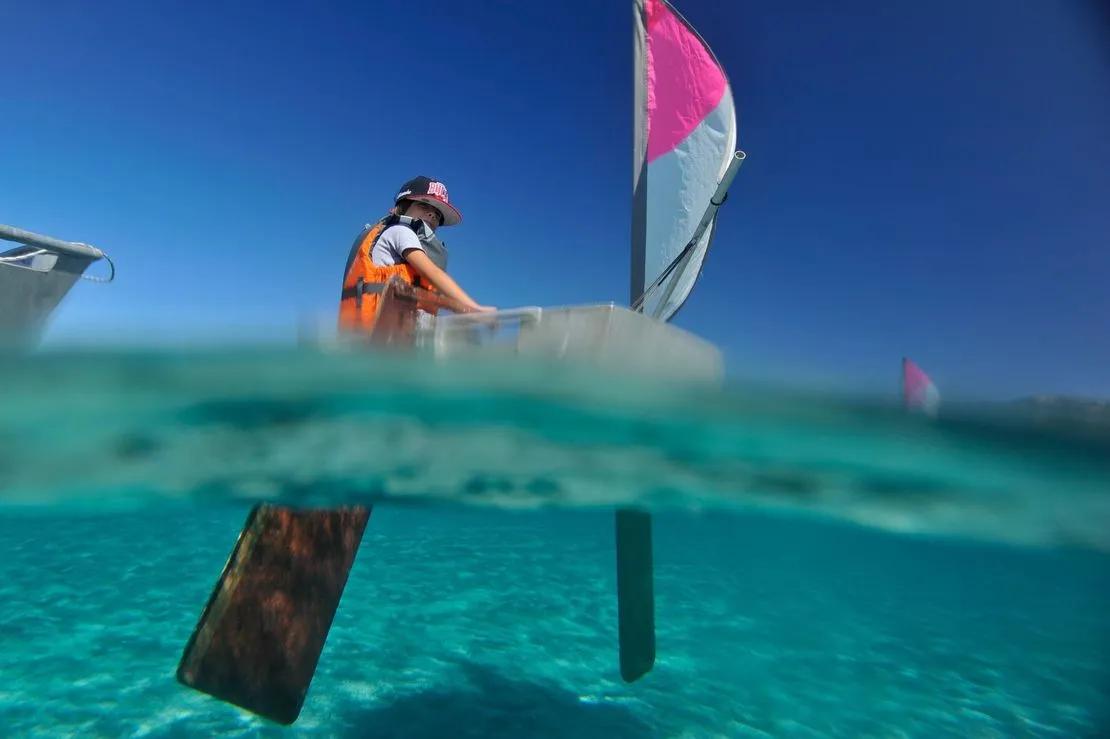 Cours de bateau pour enfants à Bonifacio