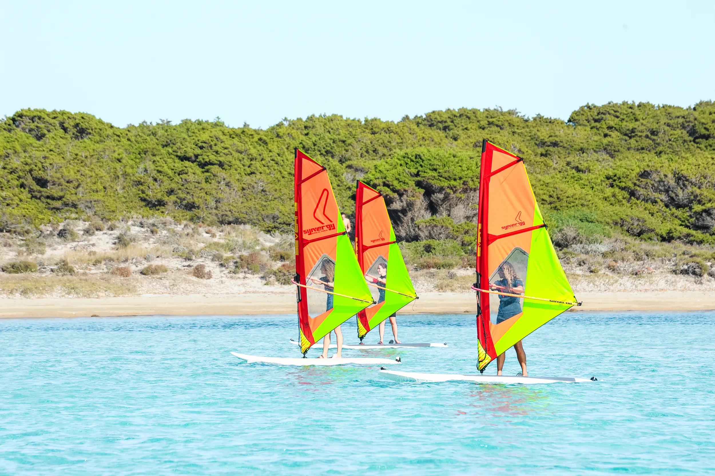 Planche à voile pour team building à bonifacio