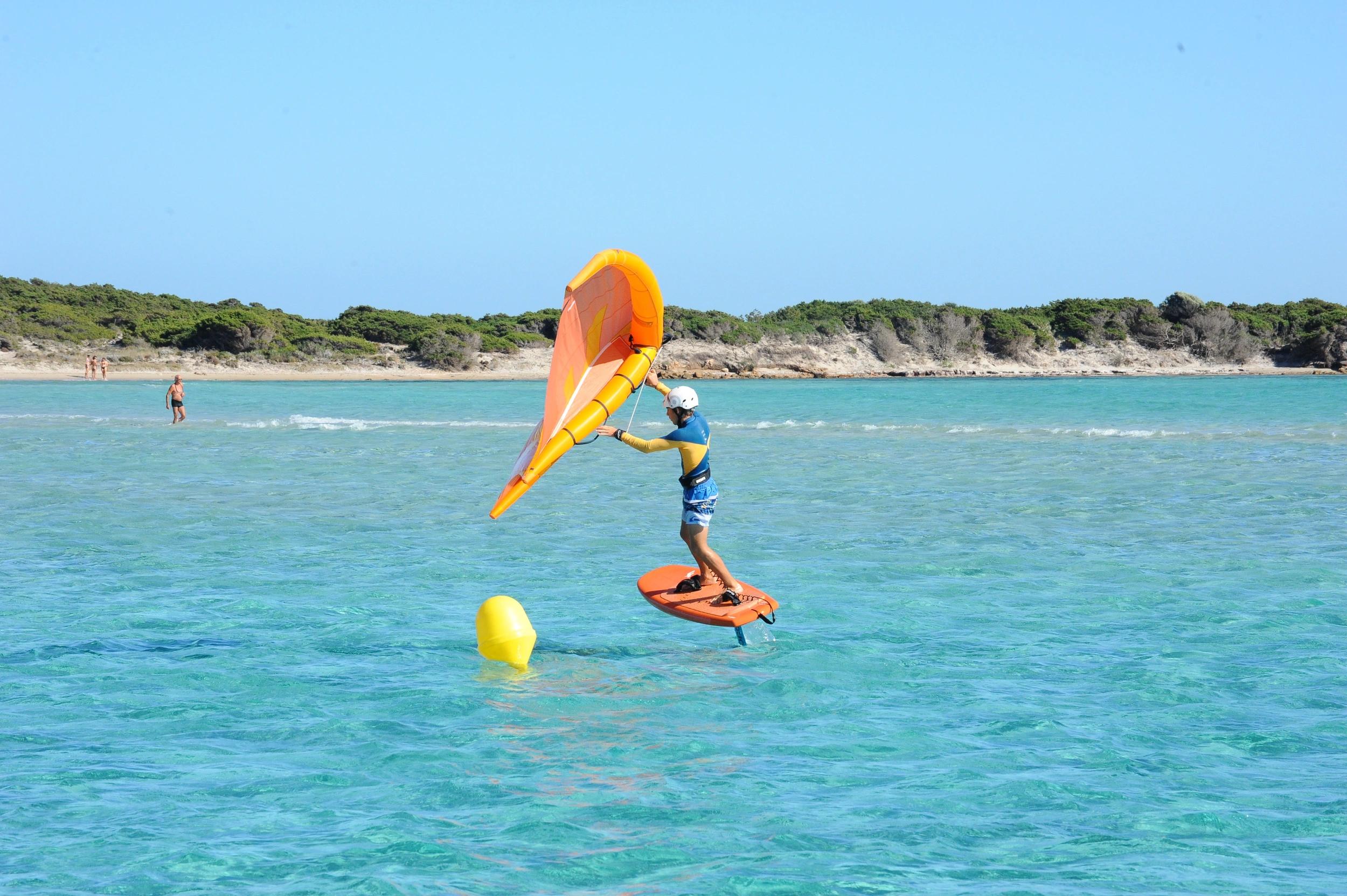 Cours de wingfoil à Bonifacio